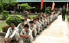 Nghi phạm chết trong nhà tạm giam công an huyện