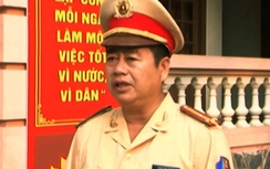 Nghẹt thở giải cứu bé 3 tuổi khỏi người cha đòi tự tử