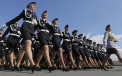 Nóng trong tuần: Nga diễu binh hoành tráng nhất trong lịch sử