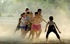 Tản văn của Tạ Duy Anh: Đồng dao một thuở