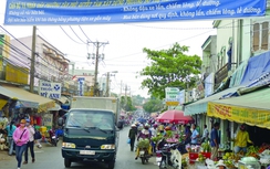 TP HCM: Chính quyền thờ ơ, khó dẹp chợ lấn đường