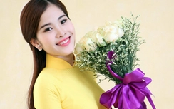 Hoa khôi Nam Em lấn sân ca hát