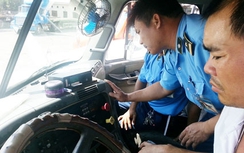 Cắt lốt 1 tháng xe Phúc Xuyên vi phạm