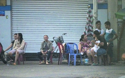 “Cò” vé lừa vẫn nhộn nhịp ở Ga Sài Gòn