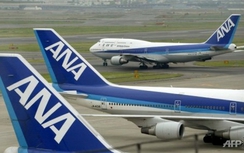 Máy bay chở 213 hành khách hạ cánh khẩn cấp vì lỗi động cơ