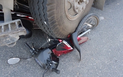 Tìm nhân chứng vụ container đâm một phụ nữ tử vong