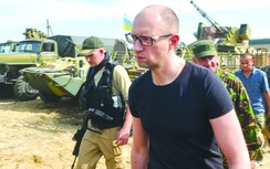 Thủ tướng từ chức, Ukraine có thay đổi chính sách hướng Tây?