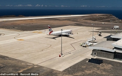 Sân bay hơn 400 triệu USD bỏ không vì... gió