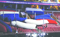 Hôm nay, Đảng Dân chủ bầu ứng viên tranh cử Tổng thống