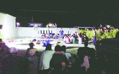 Xóm nghèo khóc thương hai học sinh thiệt mạng do TNGT