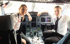 Điều không tưởng về nữ cơ trưởng trẻ nhất thế giới