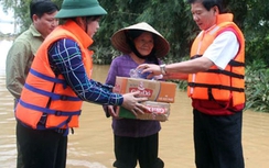 Vận chuyển miễn phí hơn 35 tấn hàng cứu trợ miền Trung