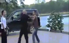 Video: Cao thủ Vịnh Xuân Flores bị võ sư Tuấn "hạc" hạ gục