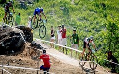 VĐV đua xe đạp suýt mất mạng ở Tour de France