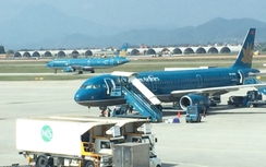 Phi công Vietnam Airlines nhờ người cầm 6kg vàng qua Nội Bài?