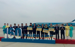 Vietnam Airlines đón hành khách thứ 160 triệu