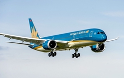 Hàng loạt chuyến bay bị chậm do ảnh hưởng của bão Noru