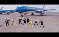 Phi công, tiếp viên Vietnam Airlines gây bất ngờ trong “Bay lên Việt Nam”