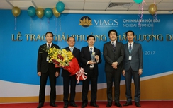 Nhân viên mặt đất trả lại hơn 3,7 tỷ đồng khách bỏ quên