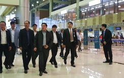 Bộ trưởng GTVT biểu dương hàng không, đường sắt "căng mình" phục vụ Tết