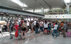 Say rượu, nam hành khách hành hung nhân viên hàng không