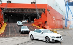 Ô tô nhập dưới 9 chỗ giảm mạnh, nguy cơ khan hàng, tăng giá