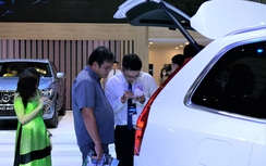 Khủng hoảng xe nhập khẩu, thị trường ô tô tiếp tục sụt giảm