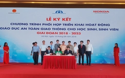 Ký kết phối hợp mở rộng công tác giáo dục ATGT cho học sinh