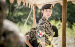 Lộ ảnh thời niên thiếu của mỹ nữ quân nhân Hậu duệ mặt trời