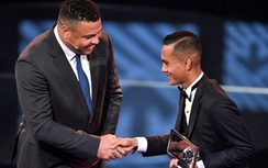 Cầu thủ Đông Nam Á giành giải Bàn thắng đẹp nhất 2016 của FIFA