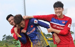 Thủ môn U22 Việt Nam "gặp nạn" vì thợ cạo Hàn Quốc