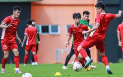 ĐTVN sáng luyện công, chiều bay về Hà Nội chuẩn bị cho lượt về