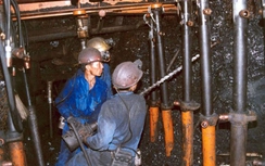 Quảng Ninh: Sập lò than trong đêm, 2 công nhân mắc kẹt