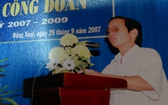 Trốn truy nã 22 năm vẫn… “leo” lên chức Phó phòng đào tạo