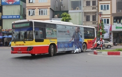 Tài xế xe buýt bị đánh tới tấp khi xuống giải cứu nạn nhân