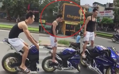 Buông cả 2 tay, nam thanh niên "diễn xiếc" trên xe phân khối lớn