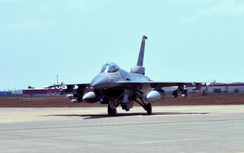 Thổ Nhĩ Kỳ bắt đầu "sợ" Nga, S-400 khiến F-16 "nằm im" ở Syria