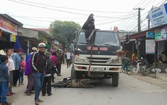 Tránh xe đạp, nam thanh niên bị xe tải cán chết