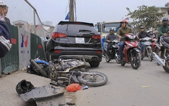 Hà Nội: "Xe điên" xuống phố, 4 người gặp nạn