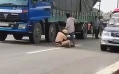 Vụ đạp CSGT xuống đường: Tài xế xe tải bị tạm giam 2 tháng