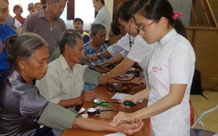 Vì sao 14 bệnh viện ở Đắk Lắk hết tiền trả lương?