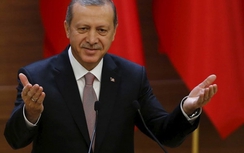 Thổ tố Nga "thảm sát" dân thường, Ukraine nổ súng sau Noel