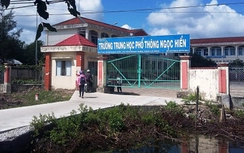 Thầy giáo bị buộc thôi việc vì gạ tình... 7 nữ sinh