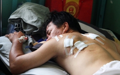 Đang tính tiền, chủ nhà hàng bị chém tới tấp