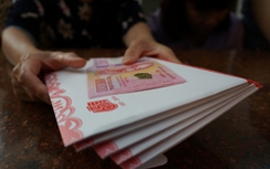 Người mua tiền lưu niệm 100 đồng nói gì?