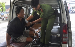 Chém chết vợ bằng búa, uống thuốc độc tự tử