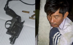 Tên trộm đột nhập nhà chùa, rút súng bắn người truy đuổi