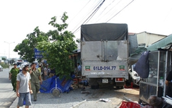 Tông xe liên hoàn ở Bình Dương, dân phá cửa cứu người