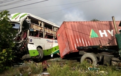 Tai nạn xe khách ở Bến Tre, 17 người thương vong