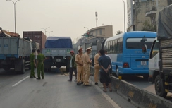 Vấp ngã trước mũi xe tải, người đàn ông bị cán tử vong